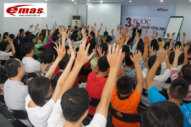 Buổi chia sẻ cộng đồng ‘3 Bước Để Nói Chuẩn Tiếng Anh’ tại Thành phố Hồ Chí Minh.
